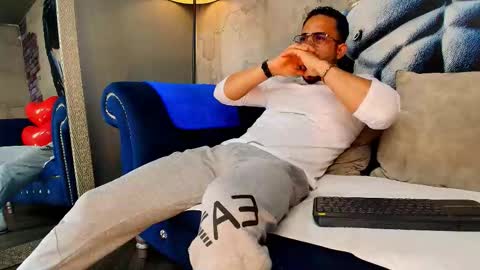 Vans Ross online show from 02.14.26