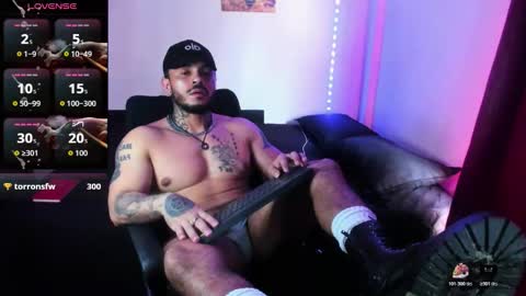 vanvelckan_ online show from 10.21.25