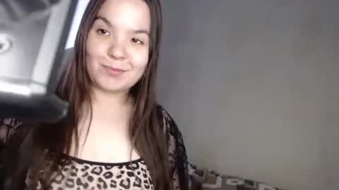 Snapshot of var_kiss chatting on 10.27.25 Var Kiss online show from 10.27.25