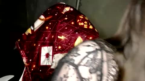 Snapshot of var_kiss chatting on 02.14.26 Var Kiss online show from 02.14.26