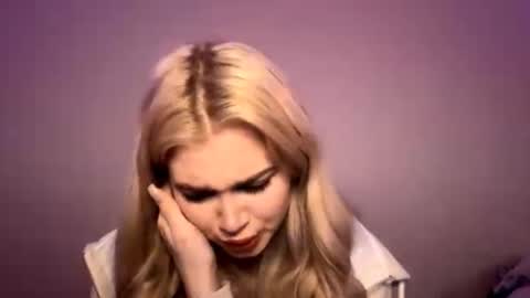 Snapshot of vedalipscomb chatting on 12.01.25 Monika online show from 12.01.25