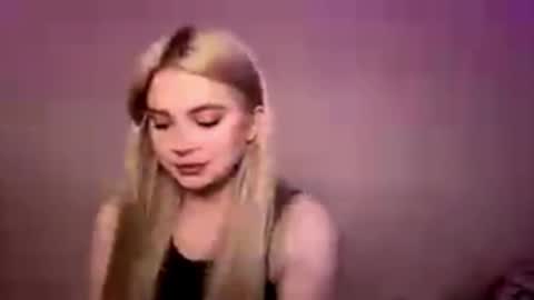 Snapshot of vedalipscomb chatting on 12.04.25 Monika online show from 12.04.25