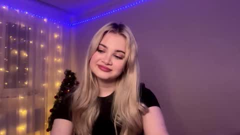 Snapshot of vedalipscomb chatting on 01.10.26 Monika online show from 01.10.26