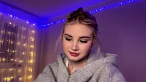 Snapshot of vedalipscomb chatting on 02.03.26 Monika online show from 02.03.26