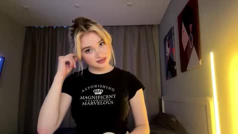 Monika online show from 03.10.26