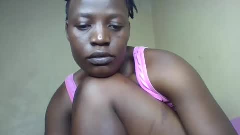 Snapshot of vee_tommy chatting on 12.15.24 Vee tommy online show from 12.15.24