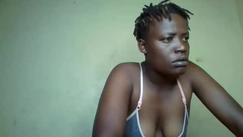 Snapshot of vee_tommy chatting on 01.03.25 Vee tommy online show from 01.03.25