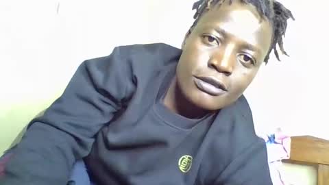 Snapshot of vee_tommy chatting on 01.03.25 Vee tommy online show from 01.03.25