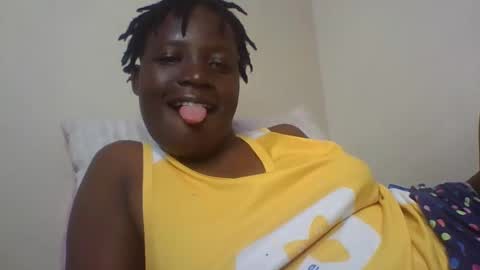 Snapshot of vee_tommy chatting on 02.18.25 Vee tommy online show from 02.18.25