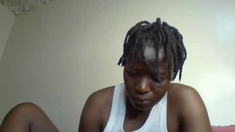 Snapshot of vee_tommy chatting on 12.01.25 Vee tommy online show from 12.01.25