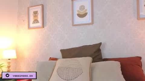 Snapshot of veesimons_dh chatting on 03.19.26 Vee Simons online show from 03.19.26