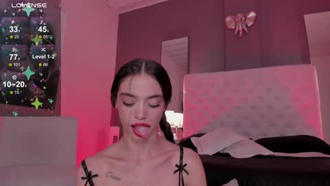 Snapshot of vega_roux chatting on 12.04.24 VEGA online show from 12.04.24