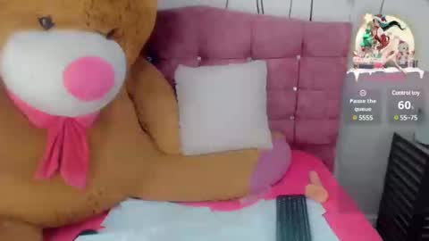 Vicky online show from 12.31.24