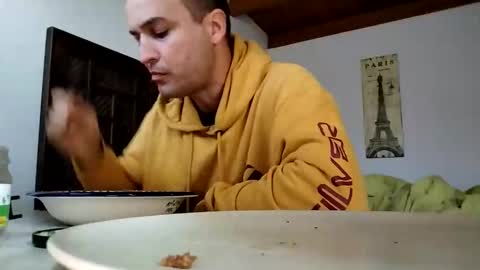 Snapshot of vegboy87 chatting on 11.16.25 vegboy87 online show from 11.16.25