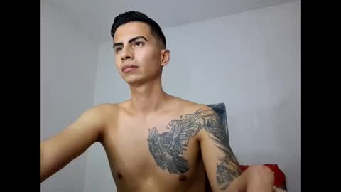 velk_hot1 online show from 02.19.25