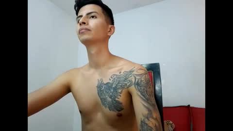 velk_hot1 online show from 02.27.25