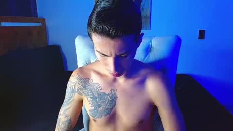 velk_hot1 online show from 02.19.26