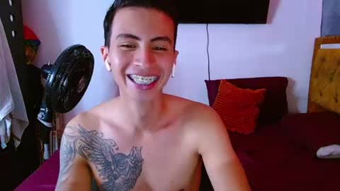 velk_hot1 online show from 06.25.26