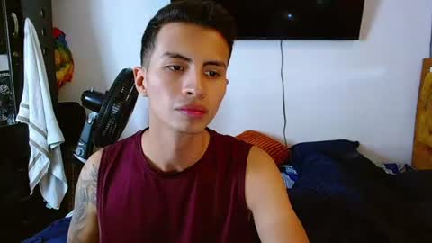velk_hot1 online show from 08.07.26