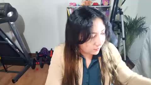 Im VelaI will be Christmas and New Year with my family December 22 to January 13 I will miss you guys. online show from 02.02.25