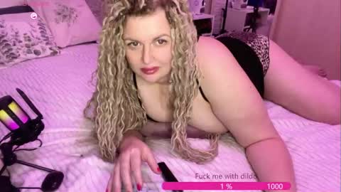 Snapshot of vellinka chatting on 10.03.25 vellinka online show from 10.03.25