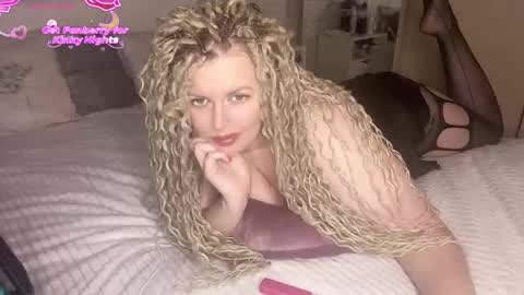 Snapshot of vellinka chatting on 11.15.25 vellinka online show from 11.15.25