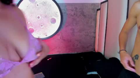 Stefany Y Diego online show from 04.30.26