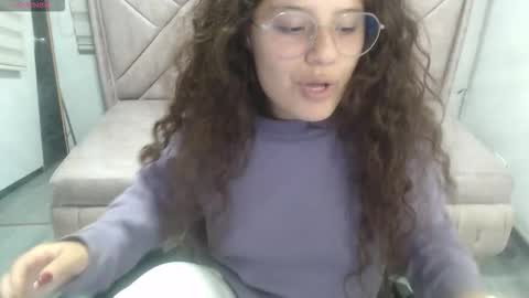 velvet_moon_v online show from 03.10.26