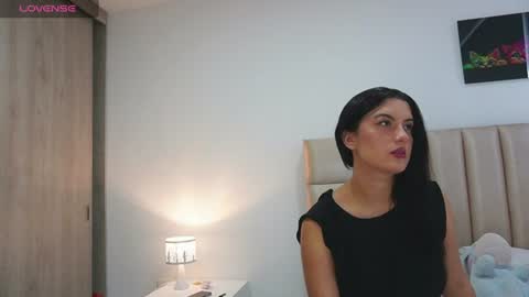 Snapshot of velvetsmith chatting on 06.28.26 velvet online show from 06.28.26