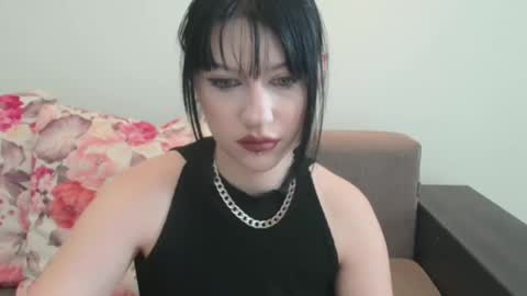 Snapshot of venera_goddess chatting on 02.13.25 Naly online show from 02.13.25