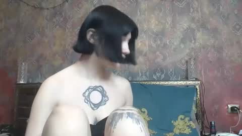 Snapshot of venera_goddess chatting on 12.19.25 Naly online show from 12.19.25