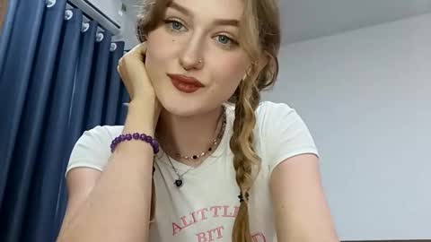 Snapshot of venniebonillas chatting on 02.21.26 Emily online show from 02.21.26