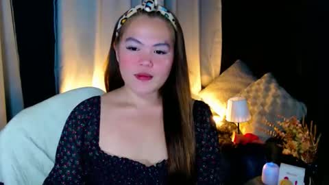 Snapshot of venus_colly chatting on 11.12.25 I am Colly Your mystery girl online show from 11.12.25