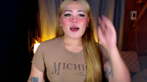 Snapshot of venus_colly chatting on 06.27.26 I am Colly Your mystery girl online show from 06.27.26