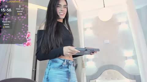 VENUS online show from 02.12.25