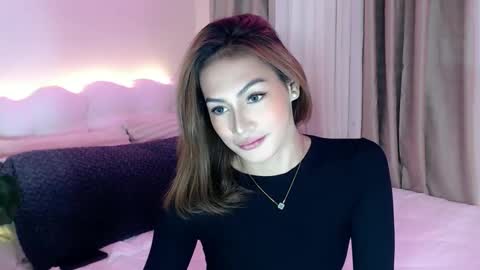 Venus Sunrise Bombshell online show from 02.28.26