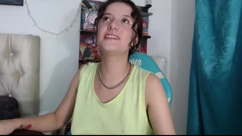 Snapshot of venusandfantashi_gh1 chatting on 02.28.25 venusHelp me reach 100 like honey online show from 02.28.25