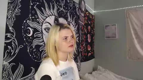 Miss Venus online show from 09.29.25