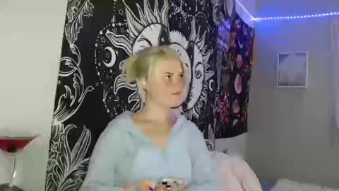 Miss Venus online show from 10.12.25