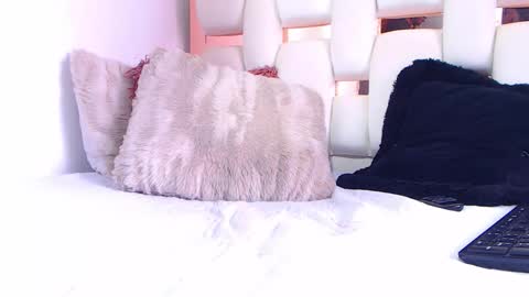 Snapshot of venusbsq chatting on 12.13.25 Venus online show from 12.13.25