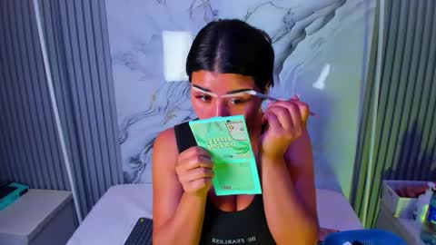 Snapshot of venusowen_ chatting on 06.05.26 Venusowen online show from 06.05.26