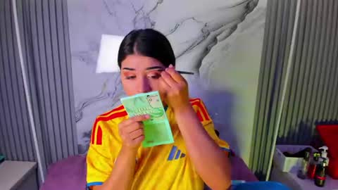 Snapshot of venusowen_ chatting on 06.17.26 Venusowen online show from 06.17.26