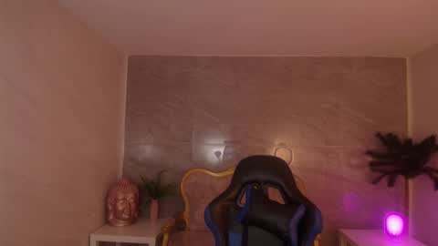 venuss online show from 09.13.25