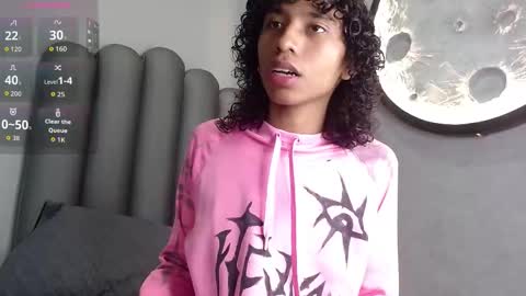 Snapshot of venuss_03 chatting on 10.18.25 venuss_03 online show from 10.18.25