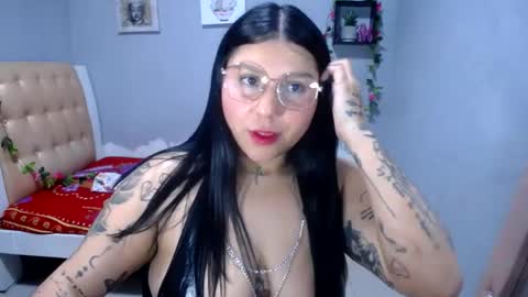 Snapshot of venuswilliamx chatting on 07.11.26 venus online show from 07.11.26