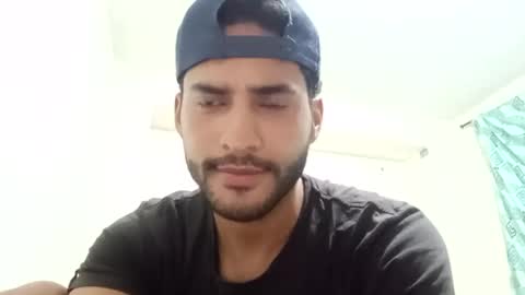 Snapshot of veny93274750 chatting on 01.14.25 veny93274750 online show from 01.14.25