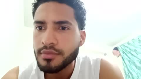 Snapshot of veny93274750 chatting on 01.28.25 veny93274750 online show from 01.28.25