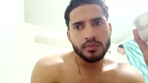 Snapshot of veny93274750 chatting on 01.31.25 veny93274750 online show from 01.31.25