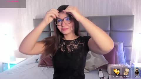 Snapshot of vera_price_ chatting on 06.19.26 Vera online show from 06.19.26