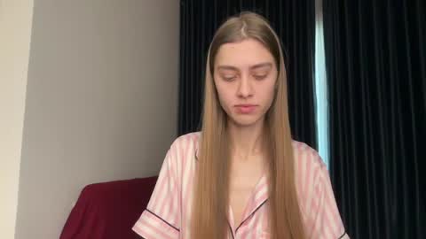 Snapshot of verablanc chatting on 06.19.26 verablanc online show from 06.19.26